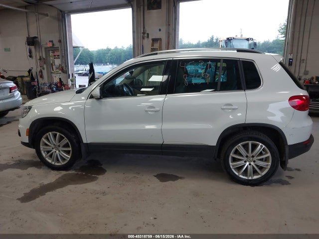 Продажа на аукционе авто 2016 Volkswagen Tiguan Se, vin: WVGBV7AX2GW600956, номер лота: 45318759