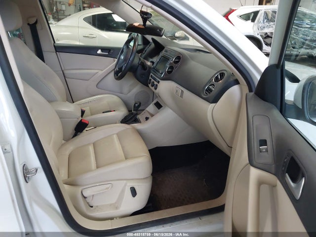 Продажа на аукционе авто 2016 Volkswagen Tiguan Se, vin: WVGBV7AX2GW600956, номер лота: 45318759