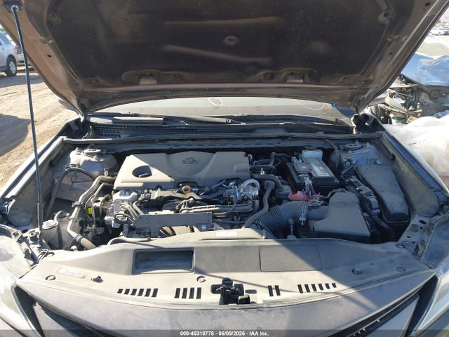 45318778 :رقم المزاد ، 4T1C11AKXNU037245 vin ، 2022 Toyota Camry Le مزاد بيع