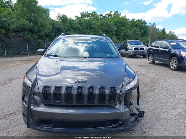 1C4PJMCX7JD500484 Jeep Cherokee Latitude 4x4