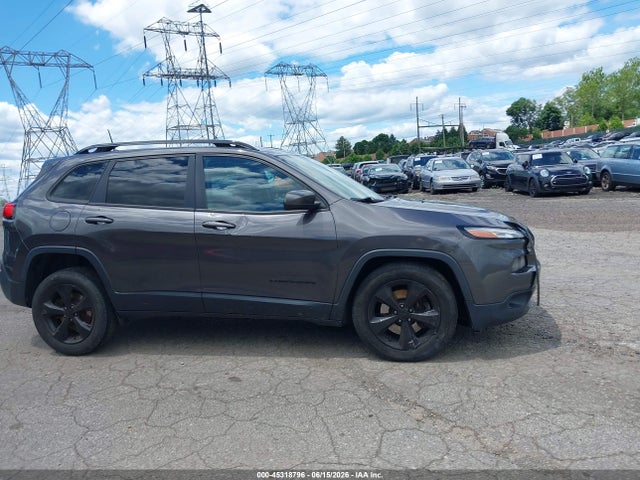 1C4PJMCX7JD500484 Jeep Cherokee Latitude 4x4