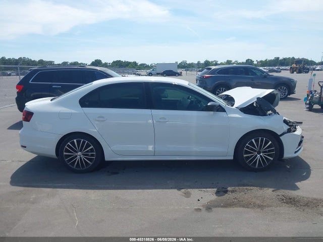 2016 Volkswagen Jetta 1.8t Sport მანქანა იყიდება აუქციონზე, vin: 3VWD17AJ8GM274131, აუქციონის ნომერი: 45318826