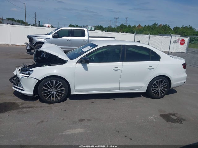 2016 Volkswagen Jetta 1.8t Sport მანქანა იყიდება აუქციონზე, vin: 3VWD17AJ8GM274131, აუქციონის ნომერი: 45318826