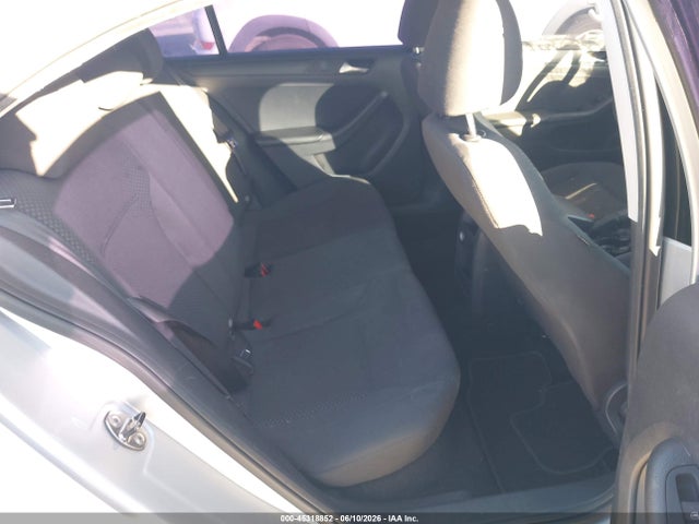 2014 Volkswagen Jetta 2.0l S მანქანა იყიდება აუქციონზე, vin: 3VW2K7AJ0EM223384, აუქციონის ნომერი: 45318852
