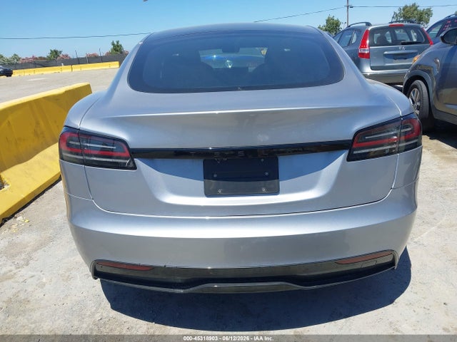 45318903 :رقم المزاد ، 5YJSA1E5XTF552353 vin ، 2026 Tesla Model S All-wheel Drive مزاد بيع