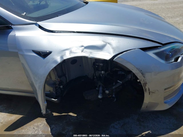 45318903 :رقم المزاد ، 5YJSA1E5XTF552353 vin ، 2026 Tesla Model S All-wheel Drive مزاد بيع