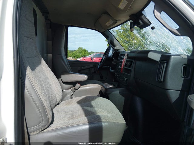 1GCWGAFP2L1160279 Chevrolet Express Cargo Rwd 2500 Regular Wheelbase Wt