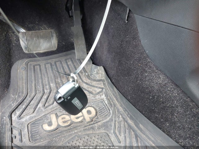Продаж на аукціоні авто 2017 Jeep Grand Cherokee Laredo 4x4, vin: 1C4RJFAG4HC706112, номер лоту: 45319017