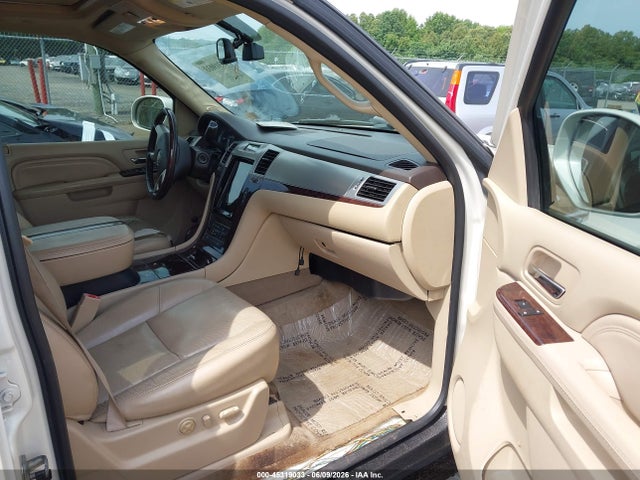 45319033 :رقم المزاد ، 1GYUKJEF8AR289392 vin ، 2010 Cadillac Escalade Esv Premium مزاد بيع