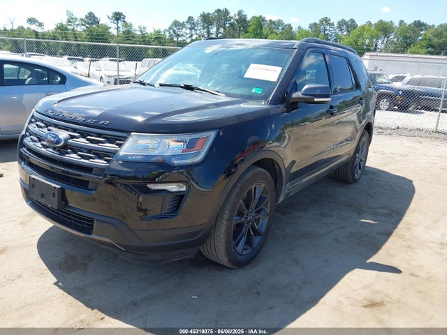 Ford EXPLORER XLT 2018 1FM5K8D88JGC24717 Image 2