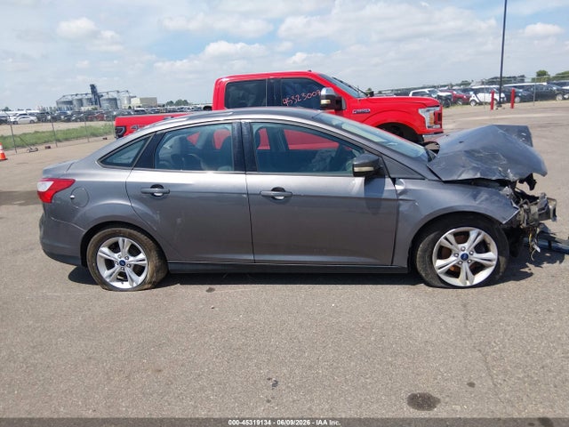 1FADP3F2XEL399258 Ford FOCUS SE
