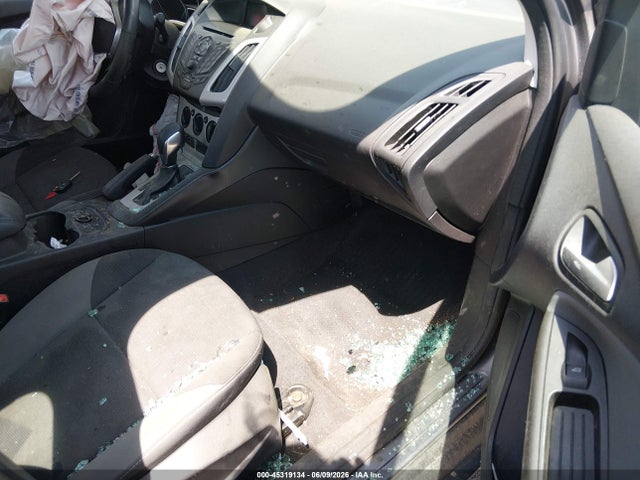 1FADP3F2XEL399258 Ford FOCUS SE