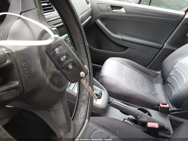 Продаж на аукціоні авто 2013 Volkswagen Jetta 2.0l S, vin: 3VW2K7AJ6DM382148, номер лоту: 45319234
