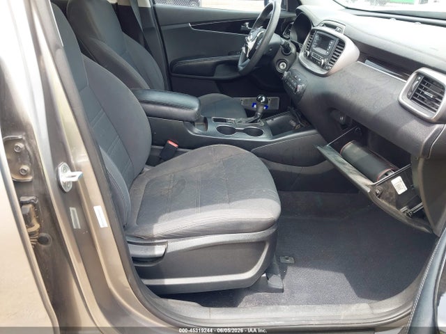KIA Sorento 2.4l L 2016 5XYPG4A31GG022166 Image 5