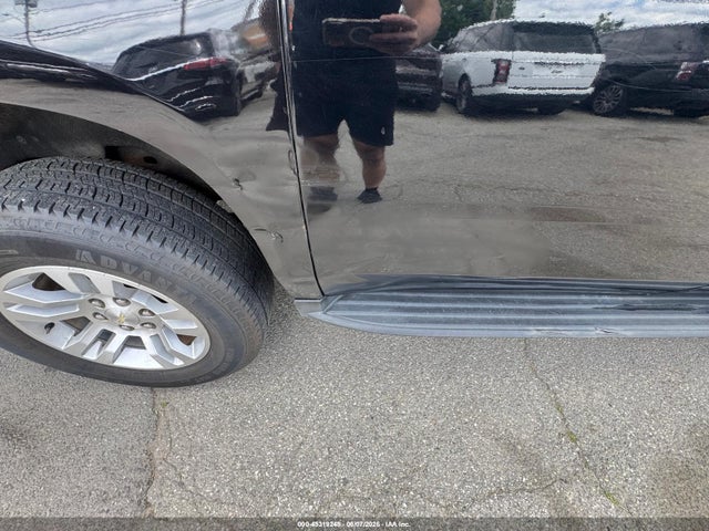45319248 :رقم المزاد ، 1GNSKHKC9JR267568 vin ، 2018 Chevrolet Suburban Lt مزاد بيع