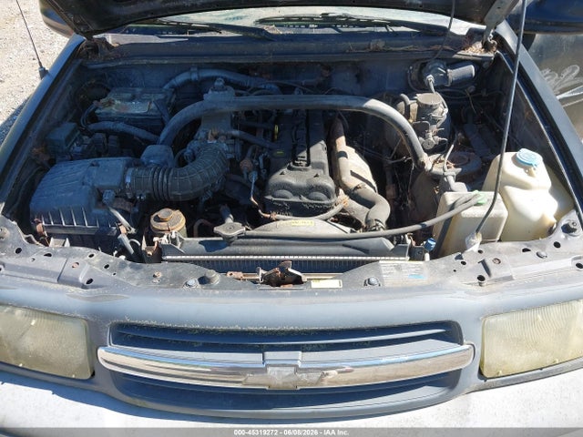 Продажа на аукционе авто 2002 Chevrolet Tracker Zr2, vin: 2CNBJ78C826925774, номер лота: 45319272