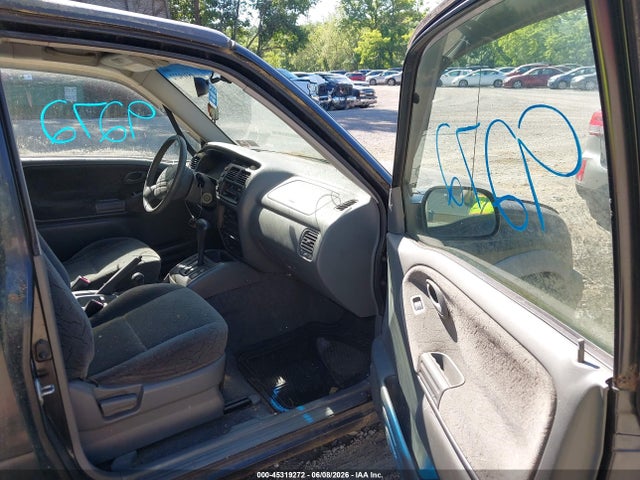 Продажа на аукционе авто 2002 Chevrolet Tracker Zr2, vin: 2CNBJ78C826925774, номер лота: 45319272