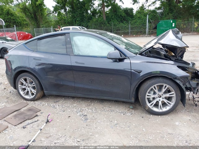 7SAYGDEE5RF995404 Tesla Model Y Long Range Dual Motor All-wheel Drive