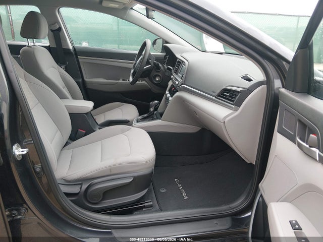 Продажа на аукционе авто 2020 Hyundai Elantra Se, vin: 5NPD74LF7LH601174, номер лота: 45319309