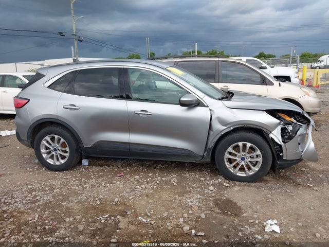 1FMCU0BZ2MUB15514 Ford Escape Se Hybrid