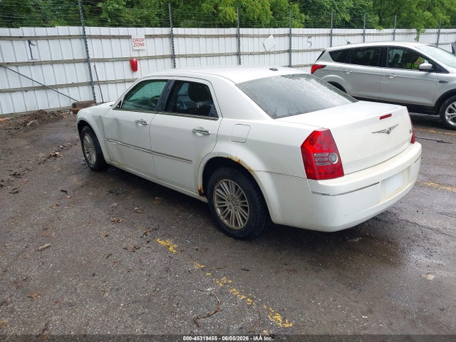 45319455 :رقم المزاد ، 2C3CA1CV4AH279929 vin ، 2010 Chrysler 300 Touring Plus مزاد بيع