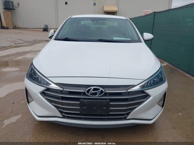 Продажа на аукционе авто 2020 Hyundai Elantra Se, vin: 5NPD74LF0LH602179, номер лота: 45319503