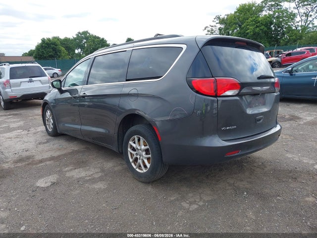 45319606 :رقم المزاد ، 2C4RC1DG1LR151600 vin ، 2020 Chrysler Voyager Lxi مزاد بيع