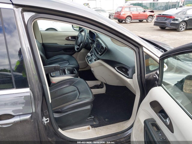 45319606 :رقم المزاد ، 2C4RC1DG1LR151600 vin ، 2020 Chrysler Voyager Lxi مزاد بيع