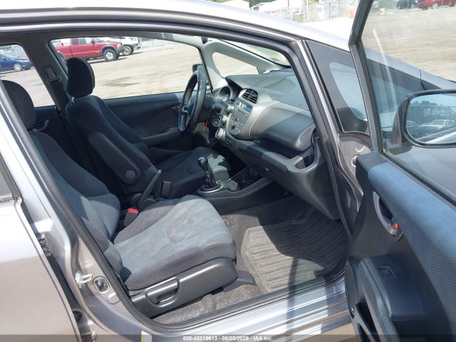 Продажа на аукционе авто 2009 Honda Fit Sport, vin: JHMGE87469S025167, номер лота: 45319613