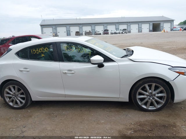 45319629 :رقم المزاد ، 3MZBN1M36HM133050 vin ، 2017 Mazda Mazda3 Grand Touring مزاد بيع