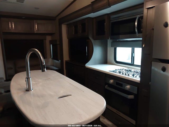Продажа на аукционе авто 2021 Grand Design Recreat Reflection M-367bhs, vin: 573FR4228M9908423, номер лота: 45319652