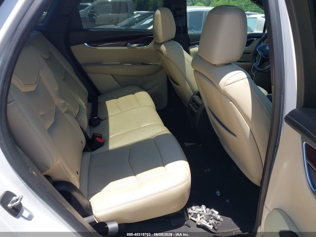 45319703 :رقم المزاد ، 1GYKNBRS4HZ316707 vin ، 2017 Cadillac Xt5 Luxury مزاد بيع