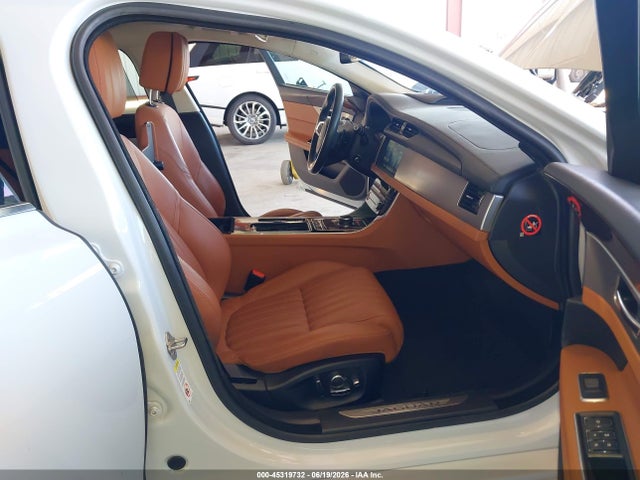 SAJBH4EV6JCY53260 Jaguar Xf 35t Portfolio Limited Edition