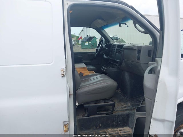 45319805 :رقم المزاد ، 1GCHG35V571186918 vin ، 2007 Chevrolet Express Cargo Van Work Van مزاد بيع