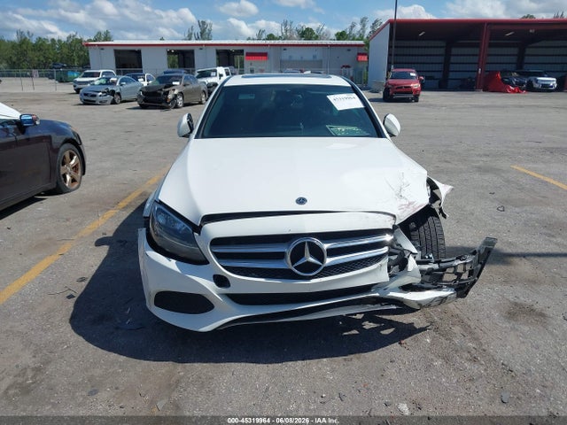 Продаж на аукціоні авто 2018 Mercedes-benz C 300, vin: 55SWF4JB2JU275760, номер лоту: 45319964