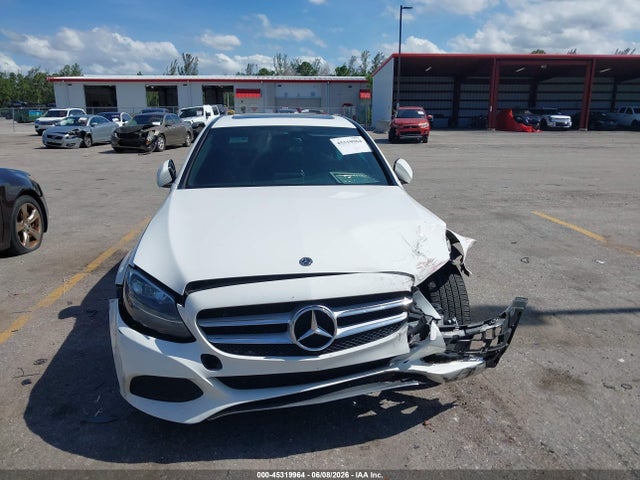 Продаж на аукціоні авто 2018 Mercedes-benz C 300, vin: 55SWF4JB2JU275760, номер лоту: 45319964