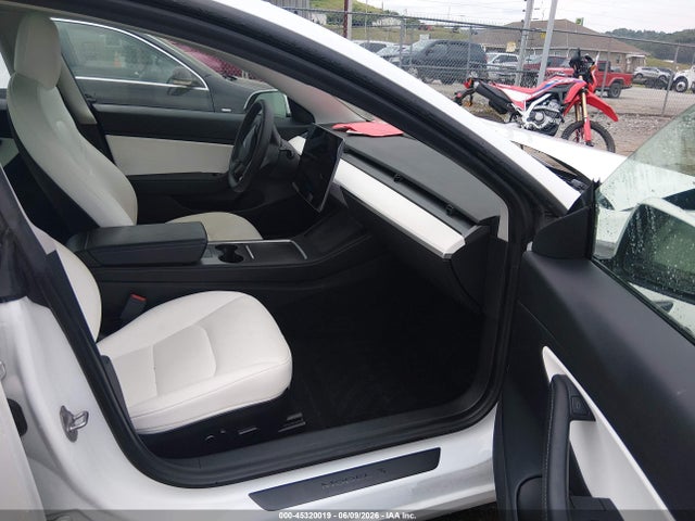45320019 :رقم المزاد ، 5YJ3E1EB7MF903333 vin ، 2021 Tesla Model 3 Long Range مزاد بيع