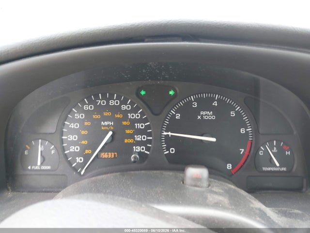 45320089 :رقم المزاد ، 1G8ZK5273YZ183730 vin ، 2000 Saturn Sl2 مزاد بيع