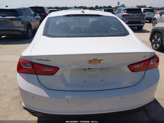 1G1ZD5ST0RF180180 Chevrolet Malibu Fwd 1lt