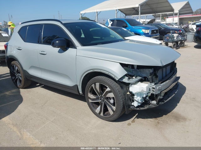 Volvo Xc40 B5 Ultimate Dark Theme 2024 YV4L12UM8R2336240 main image