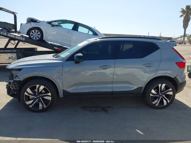 Volvo Xc40 B5 Ultimate Dark Theme 2024 YV4L12UM8R2336240 Image 15