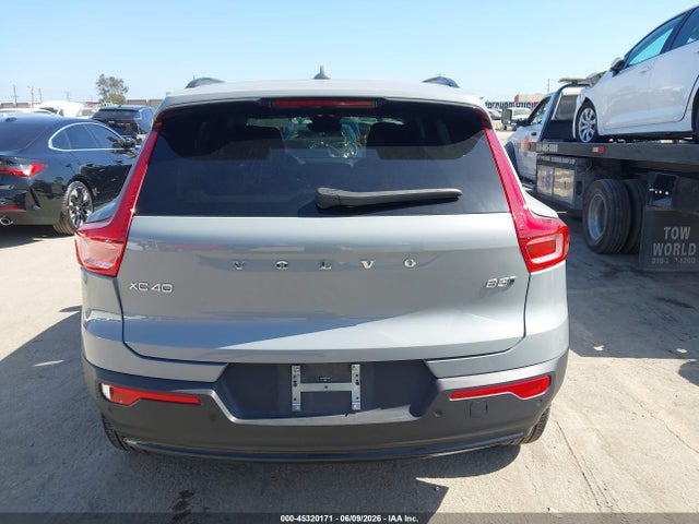 Volvo Xc40 B5 Ultimate Dark Theme 2024 YV4L12UM8R2336240 Image 17