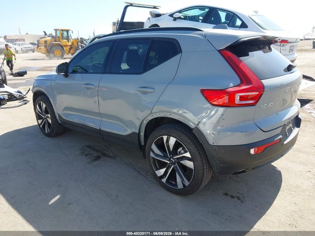 Volvo Xc40 B5 Ultimate Dark Theme 2024 YV4L12UM8R2336240 Image 3