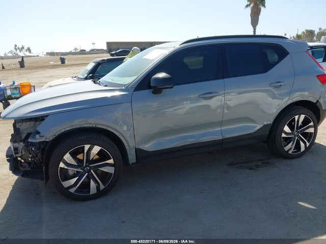 Volvo Xc40 B5 Ultimate Dark Theme 2024 YV4L12UM8R2336240 Image 6