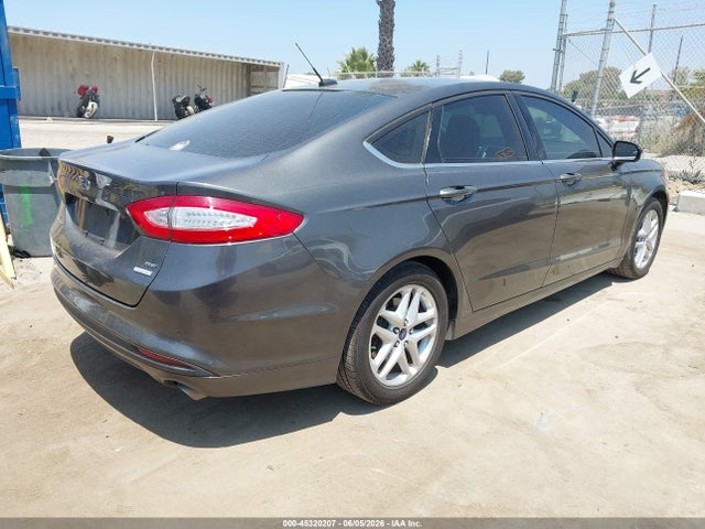 3FA6P0HD6GR385996 Ford FUSION SE