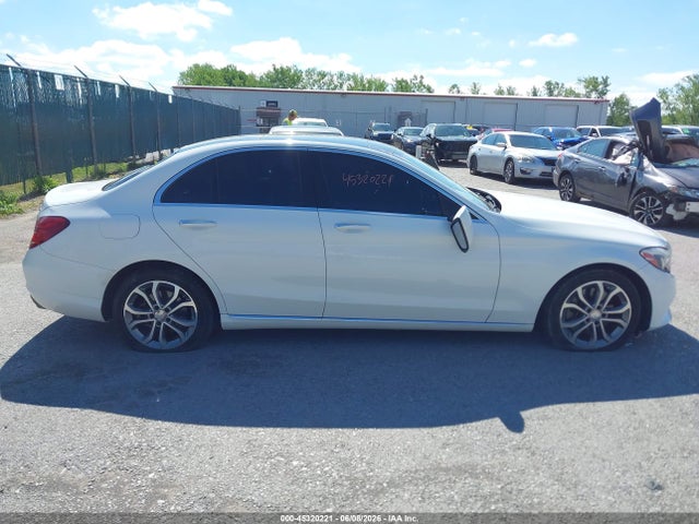 2015 Mercedes-benz C 300 4matic მანქანა იყიდება აუქციონზე, vin: 55SWF4KB3FU083124, აუქციონის ნომერი: 45320221