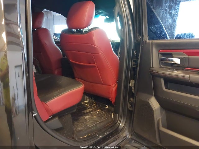 45320237 :رقم المزاد ، 1C6RR7YT1JS234830 vin ، 2018 Ram 1500 Rebel  4x4 5'7 Box مزاد بيع