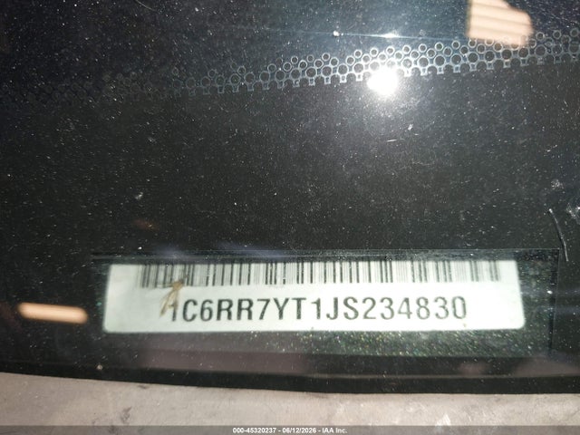 45320237 :رقم المزاد ، 1C6RR7YT1JS234830 vin ، 2018 Ram 1500 Rebel  4x4 5'7 Box مزاد بيع