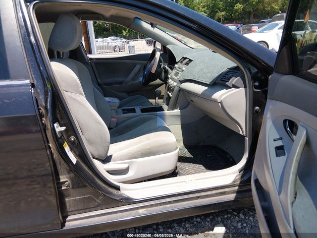45320240 :رقم المزاد ، 4T1BE46K39U798389 vin ، 2009 Toyota Camry مزاد بيع