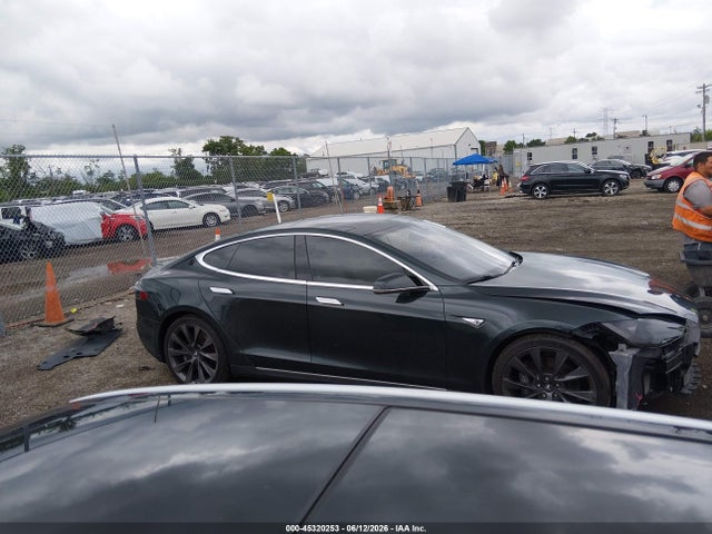 Tesla Model S P85 2014 5YJSA1H18EFP66091 Image 13